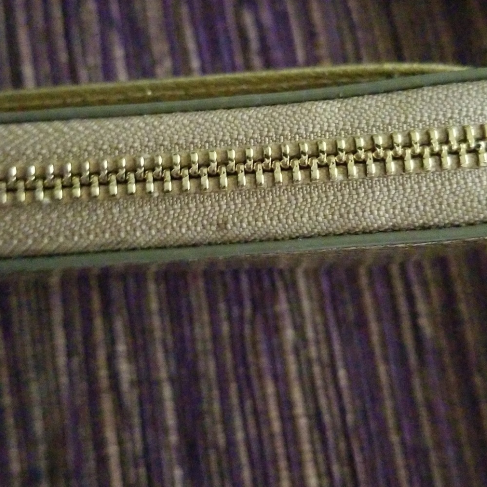 Kate Spade Wallet (Harrison) - Picture 7 of 8